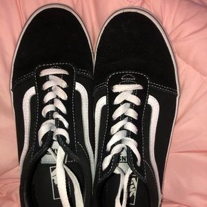 Black vans shoes